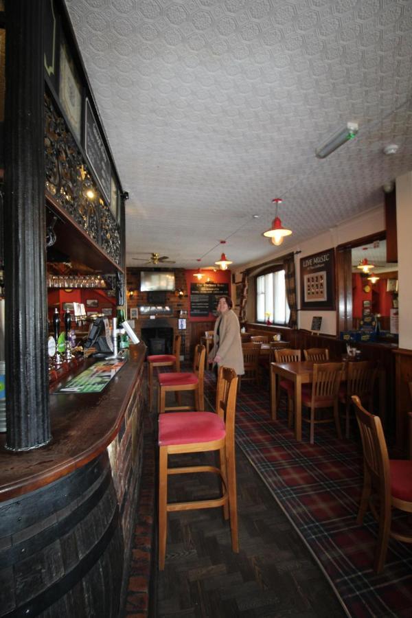 ホテル The Clothiers Arms ストラウド エクステリア 写真