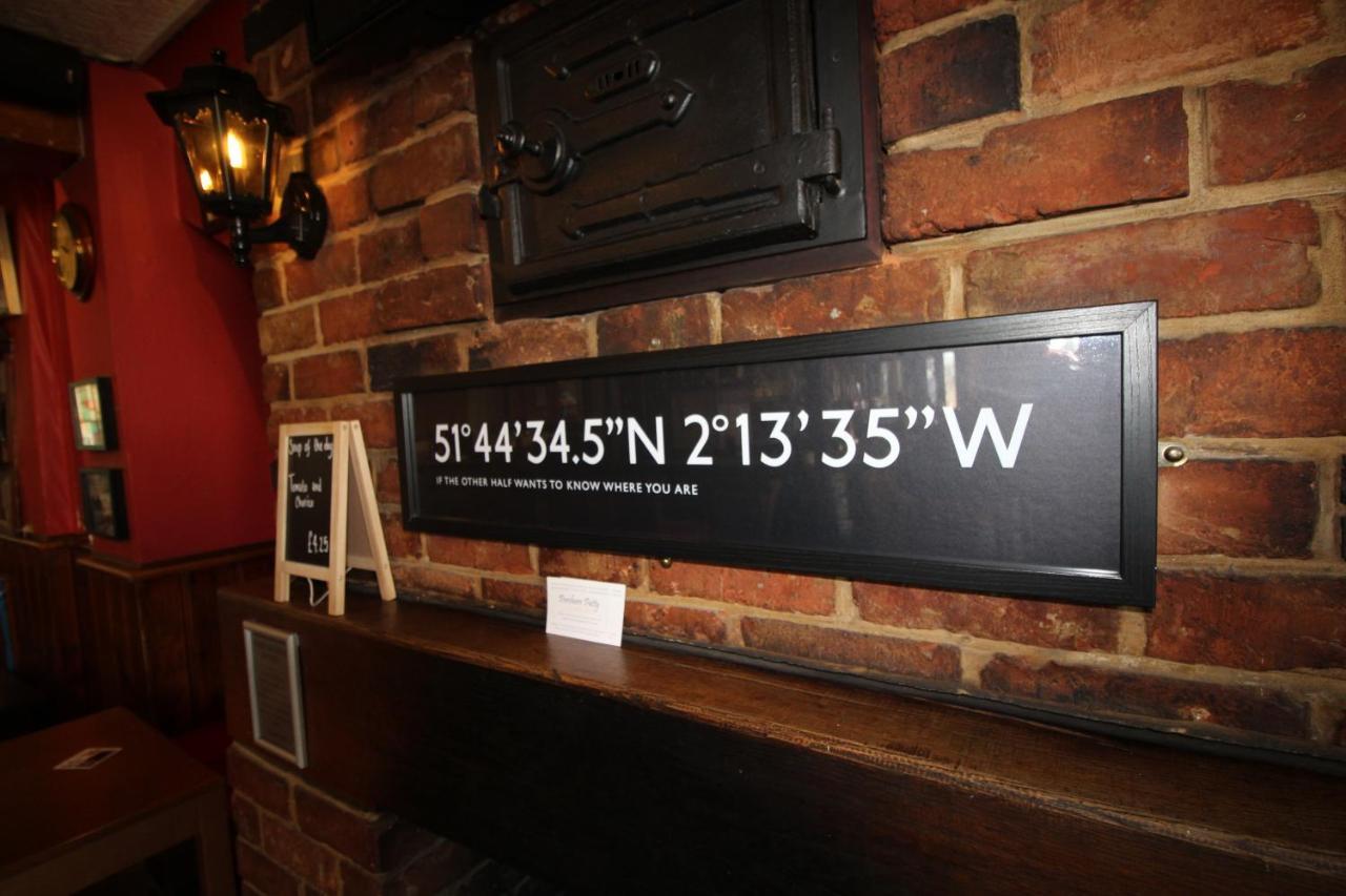 ホテル The Clothiers Arms ストラウド エクステリア 写真